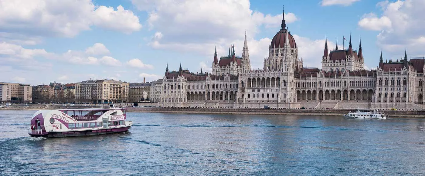 Paseo en barco por el rio Danubio